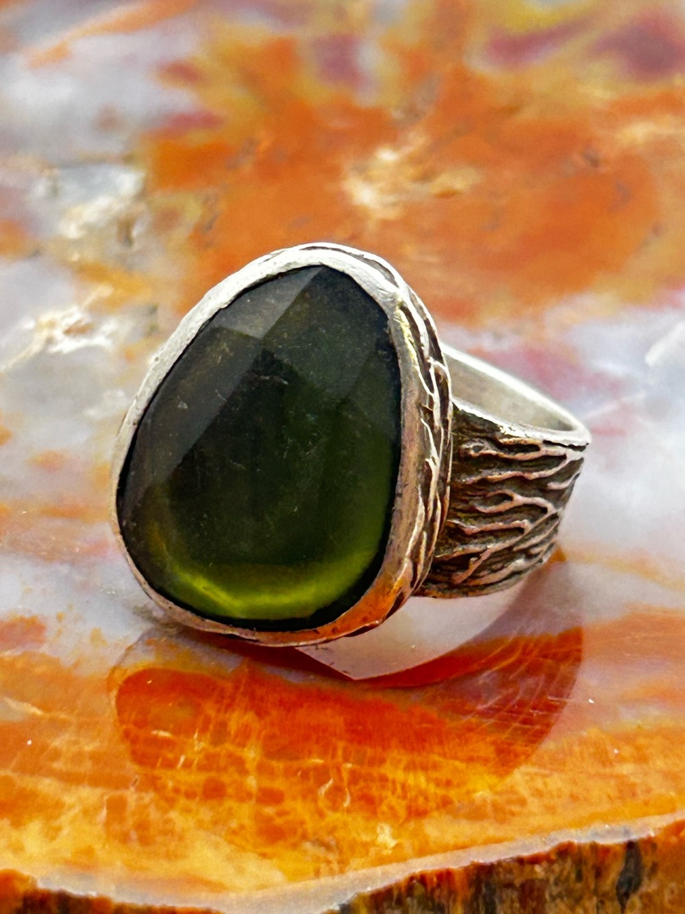 Casted Sterling Silver Green Chalcedony Ring - Size 8